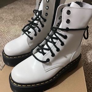 DOC MARTENS JADON PLATFORMS